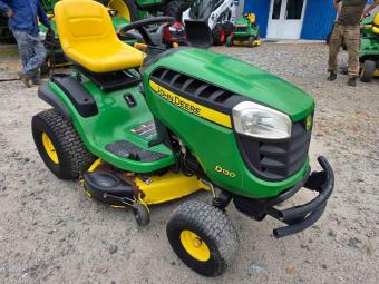 Газонокосарка John Deere D130 2011 p. foto 7
