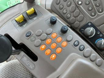 Комбайн John Deere S680 2014 рік foto 39