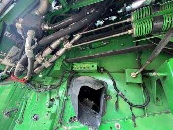 Комбайн John Deere S680 2014 рік foto 28