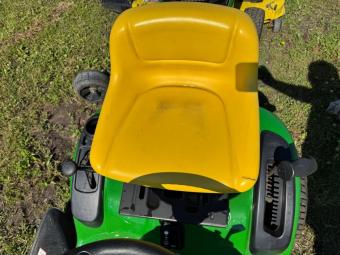 Газонокосарка John Deere E100 foto 3