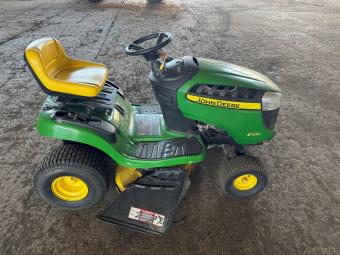 Газонокосарка John Deere E100 foto 4