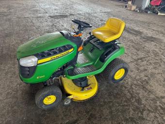 Газонокосарка John Deere E100 foto 3