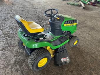Газонокосарка John Deere E100 foto 6