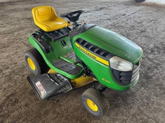 Газонокосарка John Deere E100