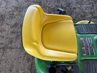 Газонокосарка John Deere E100 foto 8