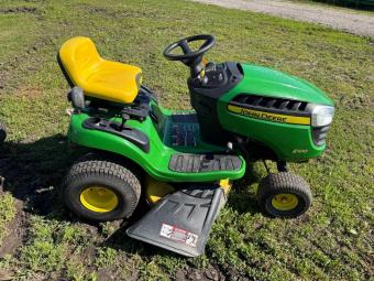 Газонокосарка John Deere E100 foto 5