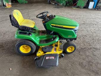 Газонокосарка John Deere X 320. foto 7