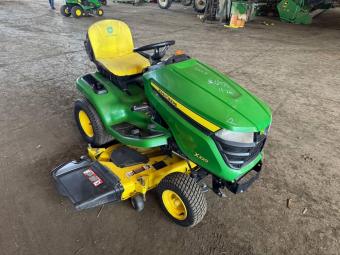 Газонокосарка John Deere X 320. foto 4