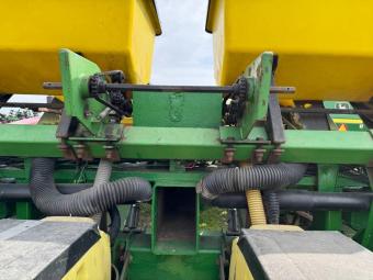 Сівалка John Deere 1780 Bauer Built (24 рядна) foto 20