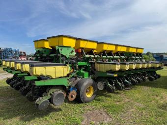 Сівалка John Deere 1780 Bauer Built (24 рядна)
