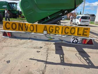 Жниварка JOHN DEERE 630X  2019 р. + транспортний візок COCHET 4WD/11/1 foto 47
