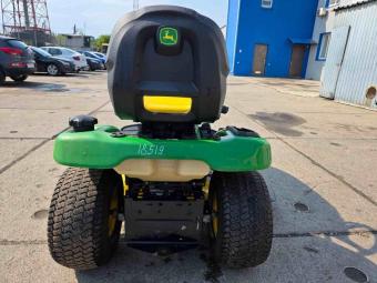 Газонокосарка John Deere X300 foto 6