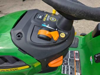 Газонокосарка John Deere E180 2013 р. foto 9