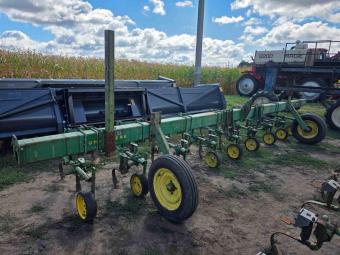 Просапний культиватор John Deere RM foto 2