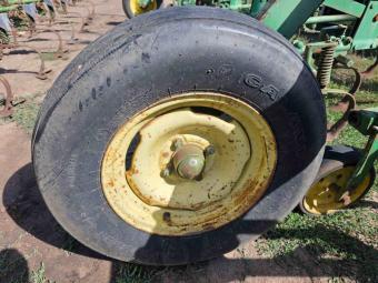 Просапний культиватор John Deere RM foto 10