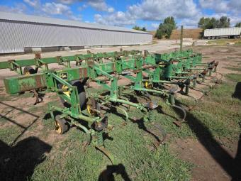 Просапний культиватор John Deere RM foto 6