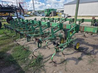 Просапний культиватор John Deere RM foto 4
