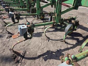 Просапний культиватор John Deere RM foto 5