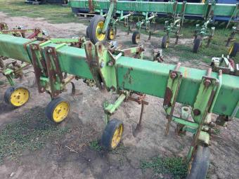 Просапний культиватор John Deere RM foto 9