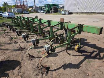 Просапний культиватор John Deere RM foto 4